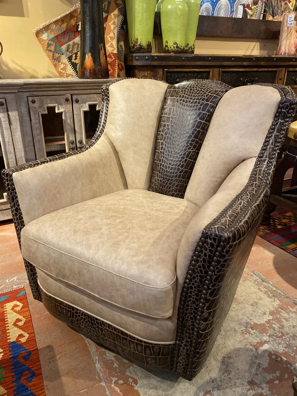 French Vanilla Glider & Swivel Puma Chair
