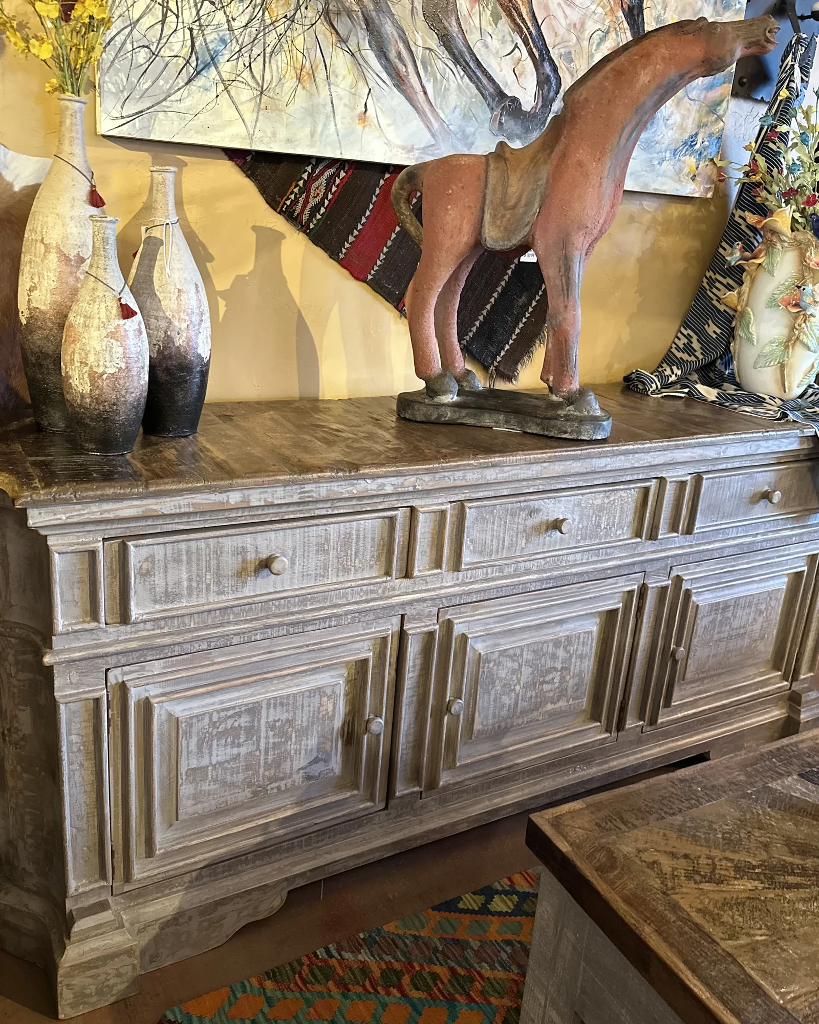 White Wash Amor Buffet