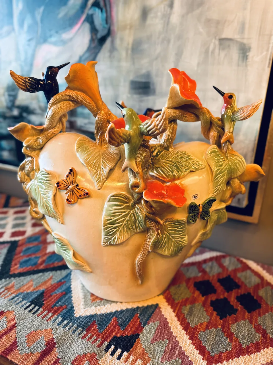 “White Heart Hummers” Sculpted Vase
