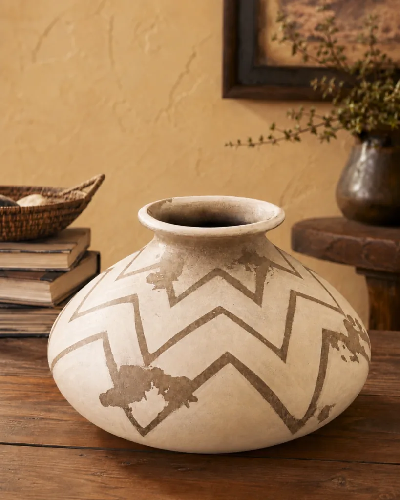 Frijol Cruce Vase
