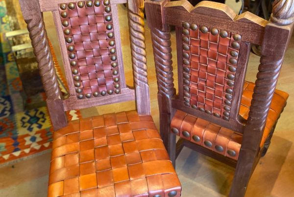 Rey Salomón Woven Leather Chair in Red Inglès