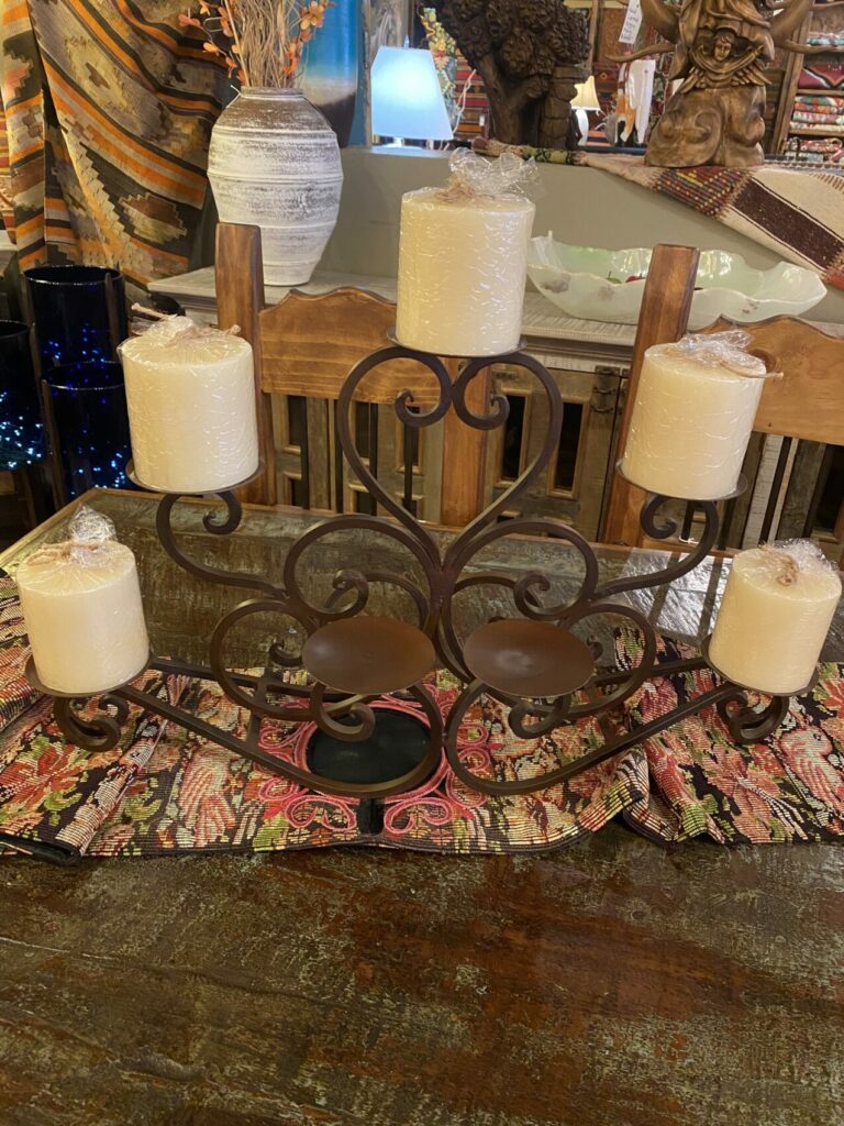 Candle Holder Scroll Antiguo