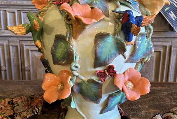 "Humming Garden" Sculpted Vase