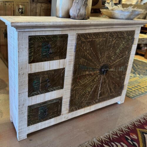 Small White Wash Pie Buffet