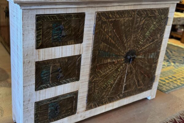 Small White Wash Pie Buffet