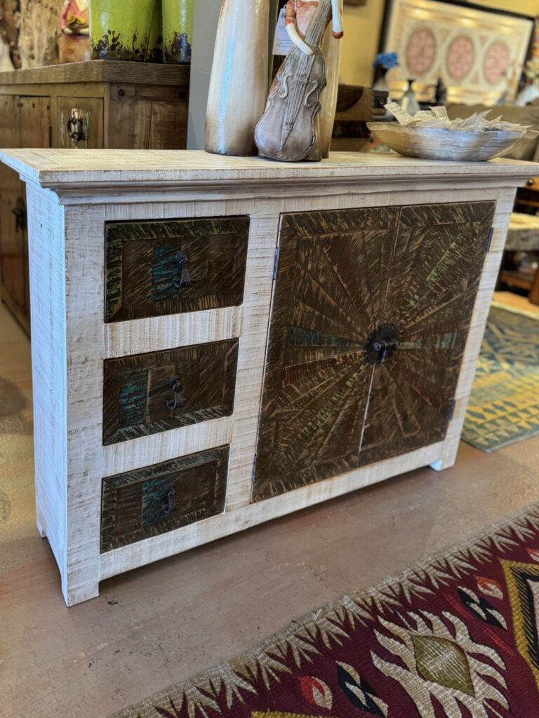 Small White Wash Pie Buffet