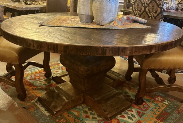 Round Farmhouse Table
