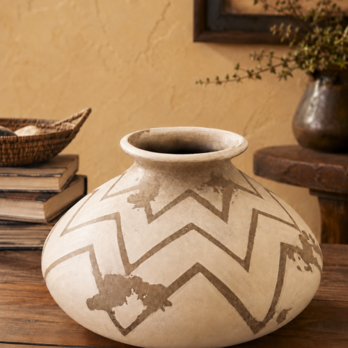 Frijol Cruce Vase